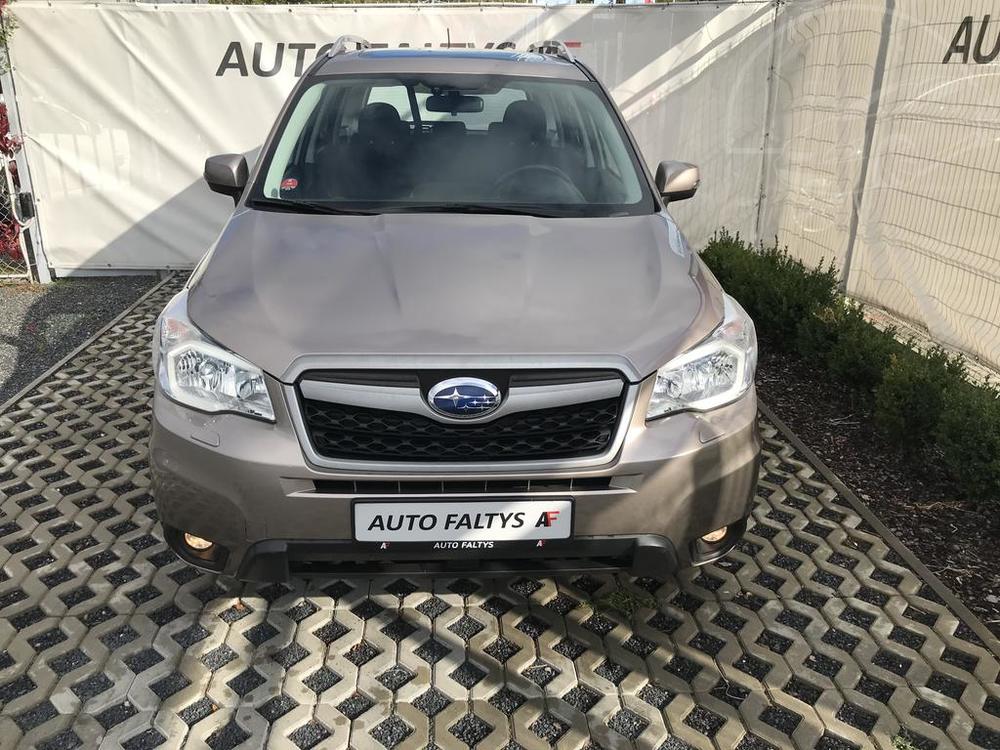 Metallic beige Subaru Forester 2013, facelift, front view of the car body, dealer Auto Faltys